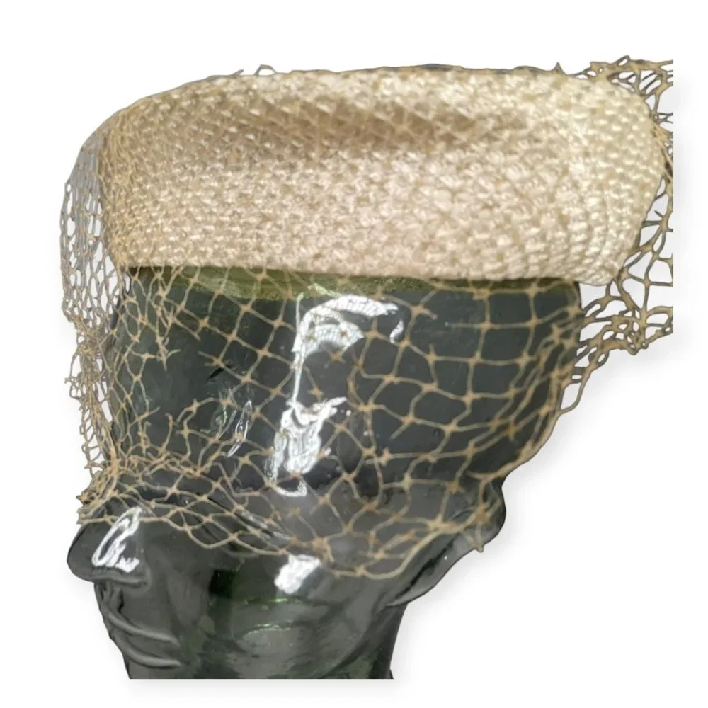 Vintage Ivory Pill Box Hat with Net Veil - Picture 6 of 12